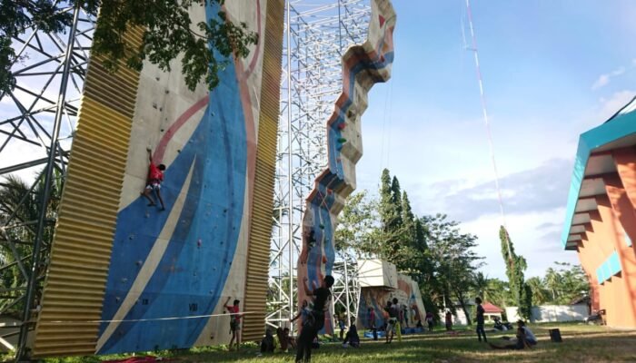 Atlet Panjat Tebing HSS Latihan Maksimal Hadapi Kejurprov 2021
