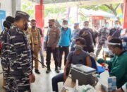 TNI AL - LANAL Banjarmasin Gelar Vaksinasi ke-2 bagi Masyarakat Maritim Kampung Bahari Nusantara di Desa Tabanio 21 TNI AL – LANAL Banjarmasin Gelar Vaksinasi ke-2 bagi Masyarakat Maritim Kampung Bahari Nusantara di Desa Tabanio