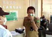 Bupati Apresiasi Kinerja Tenaga<br>Kesehatan Tangani Pandemi Covid-19 28 Bupati Apresiasi Kinerja TenagaKesehatan Tangani Pandemi Covid-19