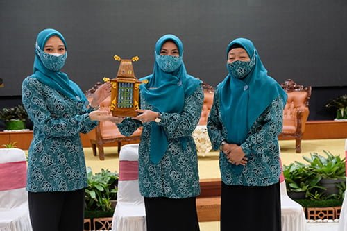Silaturahmi dan Audiensi Antara TP PKK HST dengan TP PKK Provinsi Kalsel 2 hal 2 HST 2 3 klm 3