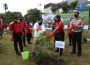 Dukung Program dan Peduli Lingkungan<br>Walikota Ikut Aksi Tanam Satu Juta Pohon 25 Dukung Program dan Peduli LingkunganWalikota Ikut Aksi Tanam Satu Juta Pohon
