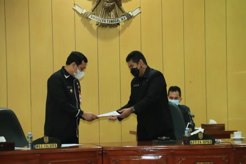Rapat Paripurna DPRD Bahas Dua Raperda Inisiatif 3 Hal 10 7 Klm BJB Gabung tiga dua dan satu
