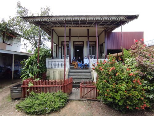 Hal 9 4 Klm Rumah Banjar