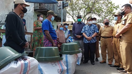 Hal 9. 3 Klm Bantuan