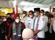 Mensos RI Serahkan Bantuan untuk Yatim Piatu Korban Covid 11 Mensos RI Serahkan Bantuan untuk Yatim Piatu Korban Covid
