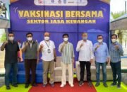 OJK Bersama Bank Kalsel Martapura Gelar Vaksinasi Massal Tahap Tiga