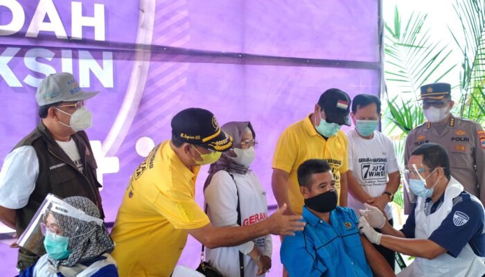 Ketua DPRD Pantau Pelaksanaan Gerakan Nasional Vaksinasi