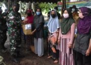 Secara Simbolis, Kasrem 101/Antasari Berikan Bahan Kontak Saat Tinjau Bakti Sosial TMMD Ke-112 Kodim 1002/HST 17 Secara Simbolis, Kasrem 101/Antasari Berikan Bahan Kontak Saat Tinjau Bakti Sosial TMMD Ke-112 Kodim 1002/HST