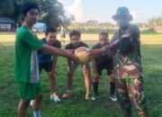 Bantuan Alat Olahraga dari Satgas TMMD Kodim HST Kepada PS. Bina Muda 28 Bantuan Alat Olahraga dari Satgas TMMD Kodim HST Kepada PS. Bina Muda