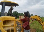 Kegiatan Rutinitas, Satgas TMMD dan Operator Cek Kesiapan Alat Berat 13 Kegiatan Rutinitas, Satgas TMMD dan Operator Cek Kesiapan Alat Berat