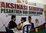 Santri Rakha Mendapatkan Vaksinasi Covid 19
