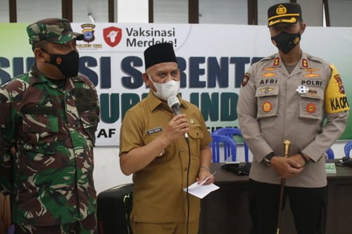 Pemkab HSU Terus Targetkan Peningkatan Vaksinasi Covid 19 1 hal 2 HSU 4 klm 2