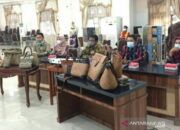Sasirangan Berbahan Alami HSU Diminati ‘Market’ Jakarta