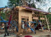 Perenovasian Musholla Noor Iman, Satgas TMMD Kodim HST Pasang Atap 34 Perenovasian Musholla Noor Iman, Satgas TMMD Kodim HST Pasang Atap