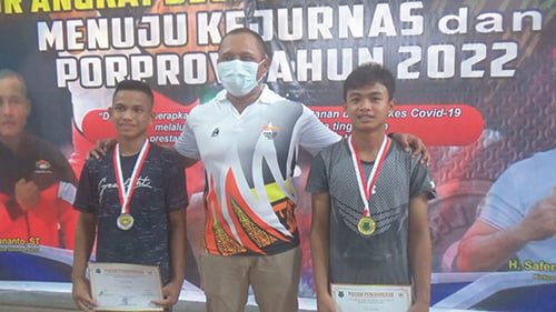 Legislator Kapuas Dukung Seleksi Lifter Angkat Besi Persiapan Kejurnas 1 16 Foto Kapuas 3