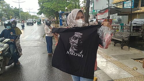 Hal 10 3 KLm Kaos Jokowi