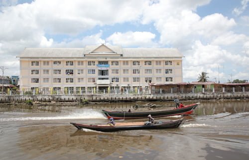 Pemko Diminta Selesaikan Program Normalisasi DAS dan Drainase 1 Hal 10 4 Klm Rusnunawa di tepi siring