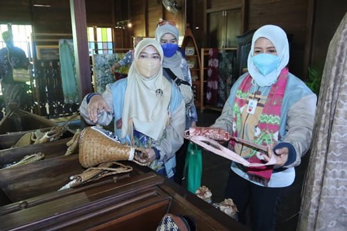 Hal 9 2 KLm Kontrak2 Gabung 12.3