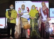 Arini Karina Sabet Predikat Putri Muslimah Sasirangan 2021 di Rangkaian BSF ke 5