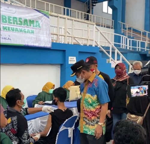 Bank Kalsel - OJK Gelar Vaksinasi Massal di Banjarbaru, Tembus Target 1.000 Dosis 2 IMG 20211021 WA0021