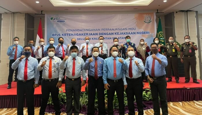 BPJamsostek Banjarmasin Teken MoU dengan Kejari se-Kalsel