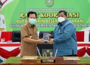 Pemkab Tapin Terima Plakat dan Piagam WTP
