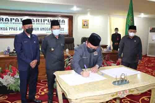 Eksekutif dan Legislatif Sepakati KUA dan PPAS Tahun 2022 1 hal 12 Tapin 35 klm 16