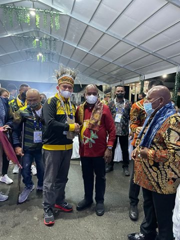 Mewakili Gubernur Kalsel<br>Kadispora Hadiri Gala Dinner Peparnas Papua 1 13 2klm gubernur papua jpg
