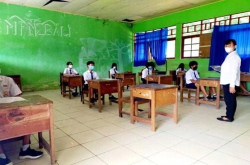 BPBD Kawal Ketat Prokes Saat PTM Terbatas di Bartim 1 15 Bartim Pembelajaran tatap muka di SMPN 2 Benua lima