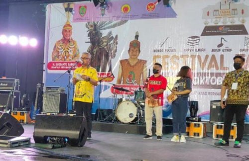 15 Kalteng 1 Penutupan Festivak kesenian dan kebudayaan