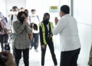 Mensos Tri Rismaharini Tinjau Banjir di Kalteng