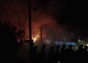 Empat Rumah di Desa Pahalatan Hangus Terbakar 29 Empat Rumah di Desa Pahalatan Hangus Terbakar