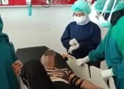 Seorang Pria Mengeluarkan Buih di Mulut 13 Seorang Pria Mengeluarkan Buih di Mulut