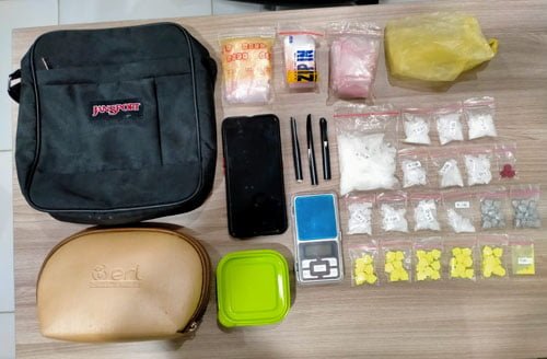 Hj Raudatul Ketangkap Simpan Narkoba 1 5 sabu 3klm gabung 2