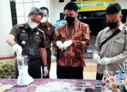 Kejari Tapin Musnahkan Ratusan Barang Bukti Hasil Kejahatan 34 Kejari Tapin Musnahkan Ratusan Barang Bukti Hasil Kejahatan