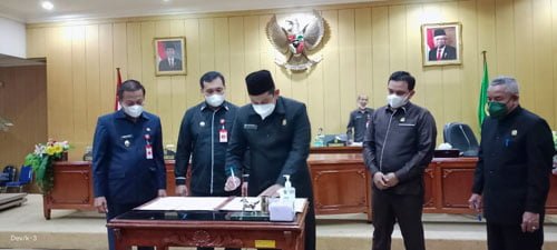 DPRD Banjarbaru Setujui Tiga Raperda Di Malam Minggu 1 Hal 10 3 KLm BJB sDua