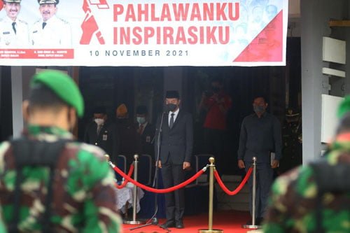 Saidi Mansyur Jadi Inspektur Upacara Hari Pahlawan 1 Hal 16 4 Klm Martapura Hari pahlawan