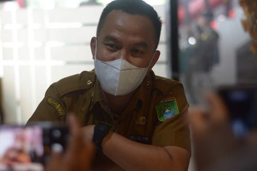 Pemko Tunda Pelantikan Sekda Baru Asal Tanbu di Awal Desember 1 Hal 9 1 KLm Ikhsan Budiman