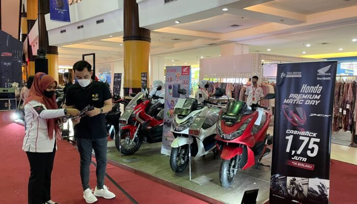 Diskon Hingga 1,7 Juta, Konsumen Bisa Langsung Bawa Pulang Honda PCX