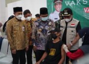 Zairullah Dampingi Gubernur Kalsel Monitoring Vaksin Bergerak di Tanbu
