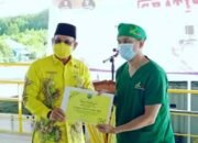 Pecahkan Rekor MURI Operasi Katarak di Kotabaru Raih Penghargaan