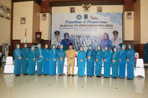 Bupati Hadiri Pelantikan Puluhan TP PKK Desa 2 hal 2 HSU 2 3 klm 1