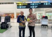 Bupati HSU Sambut Kedatangan Fuad di Bandara