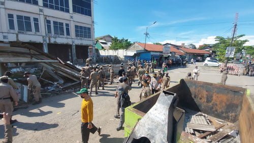 36 Persil Bangunan Terminal Km 6 Dibongkar 1 hal9 4klm 1