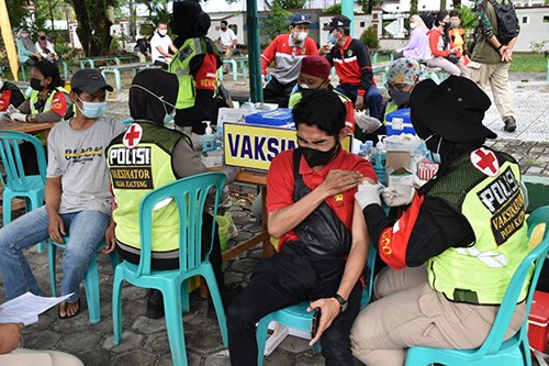 15 Kalteng HL Vaksinasi massal di Bundaran Besar Palangka Raya