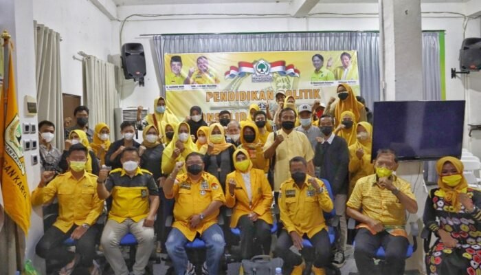 Partai Golkar Banjarmasin Bekali 200 Kadernya dengan Pendidikan Politik