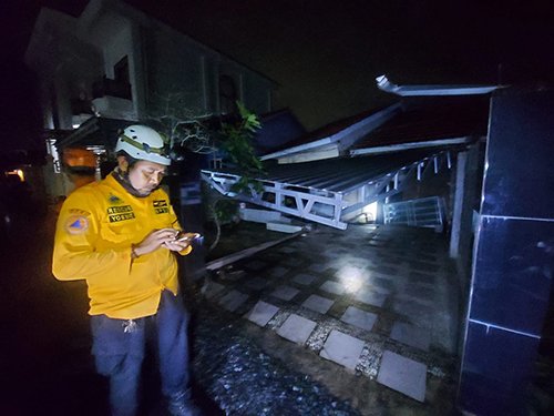 Rumah Senilai Rp 700 Juta Roboh 1 5 rumah 4klm