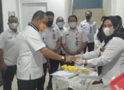 Anggota BNNK Banjarmasin Menjalani Tes Urine 32 Anggota BNNK Banjarmasin Menjalani Tes Urine