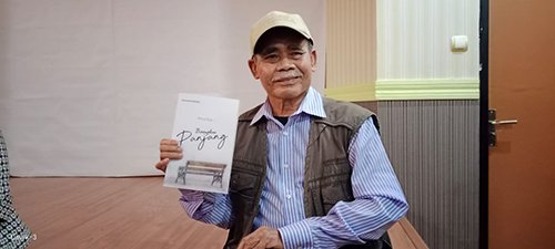 Hal 10 2 KLm Bincang Buku