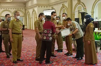 Wali Kota, Wakil dan Sekda Gelar Dialog Isu Strategis Banjarbaru 1 Hal 10 7 Klm Gabung1 123